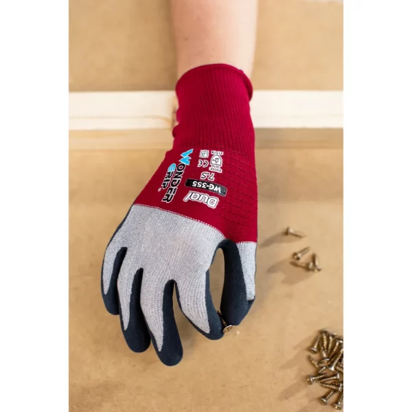 Wonder Grip Dual Gloves Burgundy and Grey - Image 4